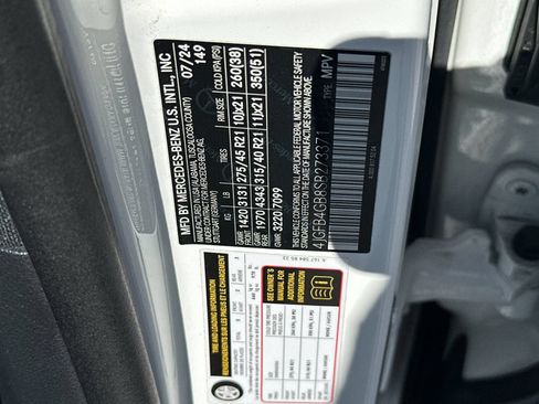 Certified 2025 Mercedes-Benz GLE 450e 4MATIC image 36