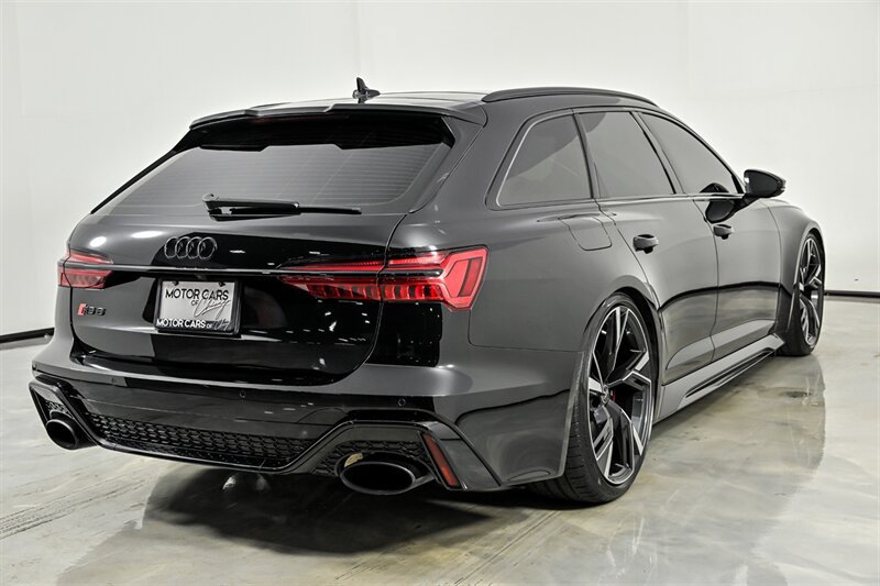 Used 2023 Audi RS 6 AWD/4WD image 9