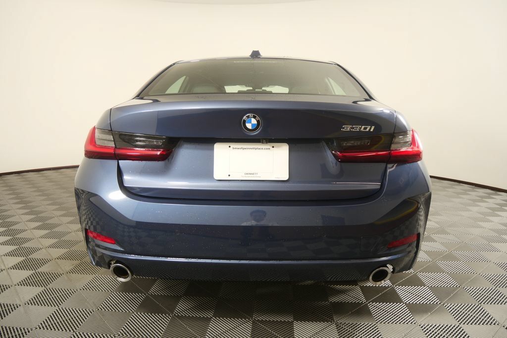 Certified 2026 BMW 330i Sedan RWD image 5