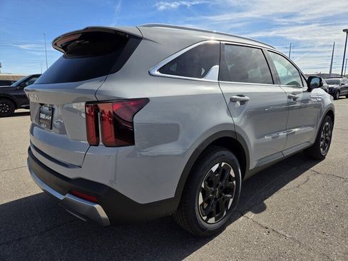 New 2026 Kia Sorento S FWD image 3