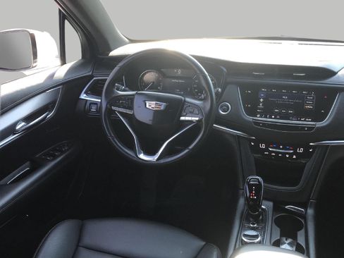 Certified 2024 Cadillac XT6 Luxury w/ LPO, Floor Liner Package AWD/4WD image 5