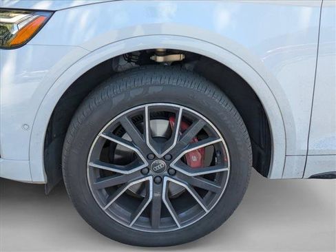 Used 2025 Audi SQ5 Prestige AWD/4WD image 14