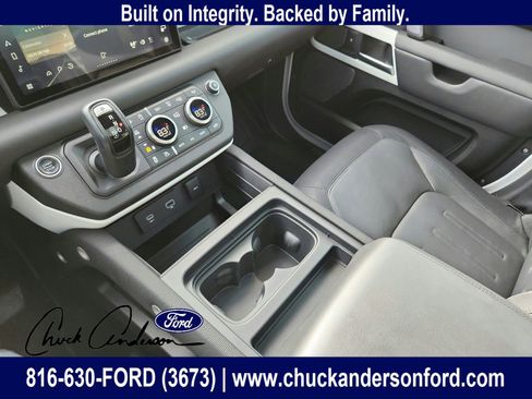 Used 2021 Land Rover Defender 110 X-Dynamic HSE image 15