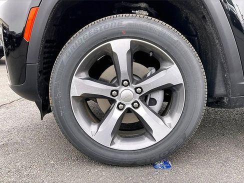 New 2026 Jeep Grand Cherokee Limited image 12