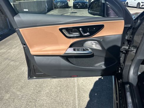 New 2026 Mercedes-Benz E 350 4MATIC Sedan image 11