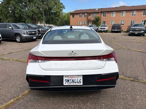 Used 2024 Hyundai Elantra Limited FWD image 6