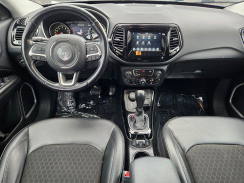 Used 2020 Jeep Compass Latitude image 17