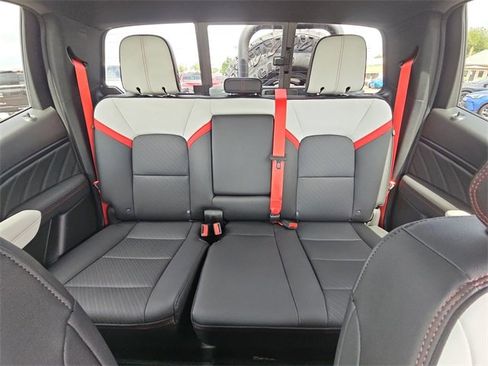 Used 2026 GMC Canyon AT4X w/ AT4X AEV Edition image 25