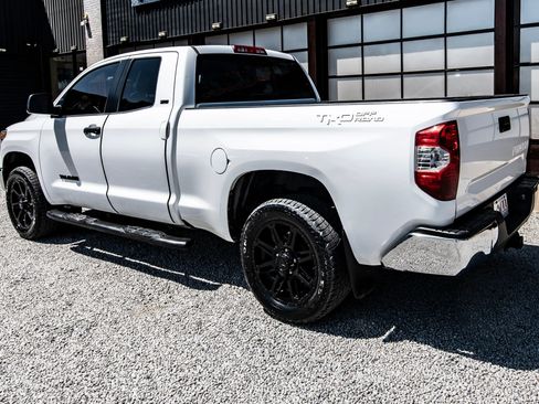 Used 2018 Toyota Tundra SR5 RWD image 7