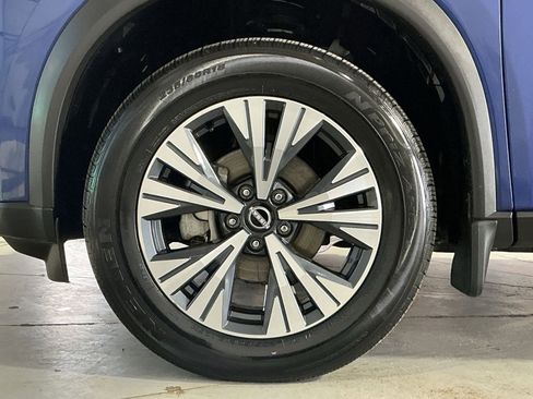 Used 2022 Nissan Rogue SV image 20