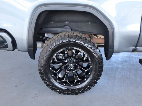 Used 2022 GMC Sierra 1500 AT4 image 5