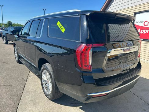 Used 2023 GMC Yukon XL SLT AWD/4WD image 7