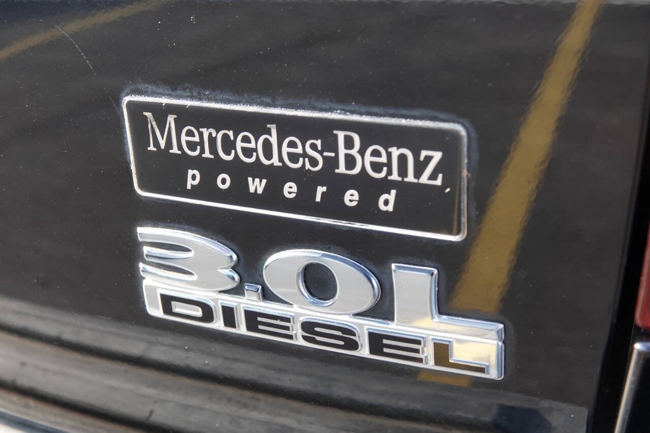 Used 2007 Jeep Grand Cherokee Overland AWD/4WD image 4