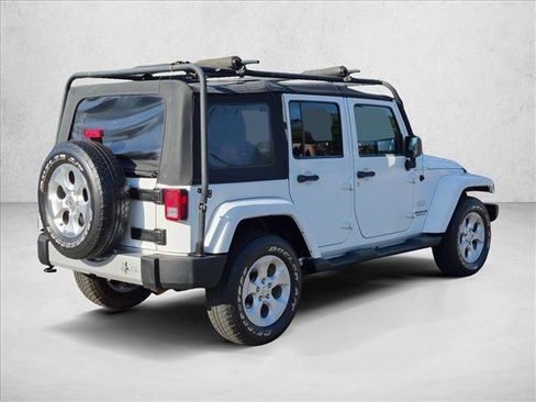 Used 2014 Jeep Wrangler Unlimited Sahara AWD/4WD image 5