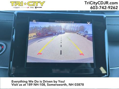 New 2025 Jeep Grand Cherokee Altitude image 19