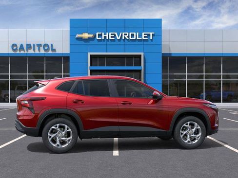 New 2026 Chevrolet Trax LS image 5