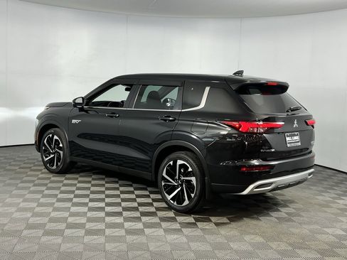 Used 2023 Mitsubishi Outlander SEL image 6