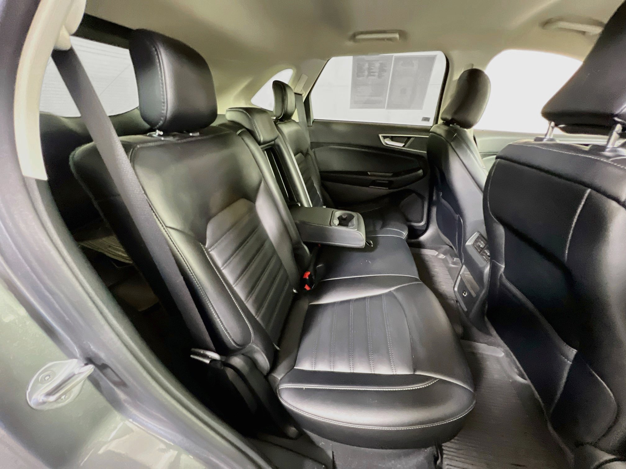 Used 2022 Ford Edge SEL AWD/4WD image 25