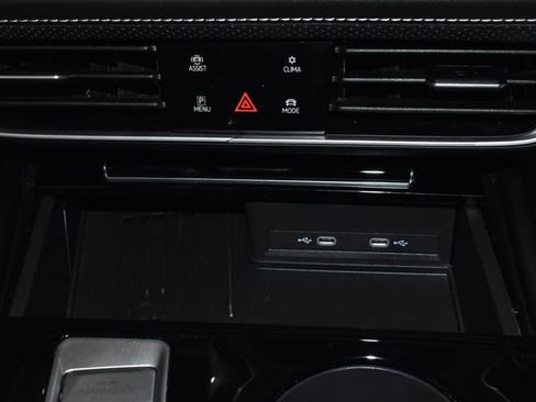 Used 2025 Volkswagen Atlas Cross Sport SE image 16