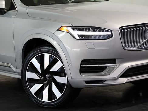 Used 2024 Volvo XC90 T8 Plus w/ Protection Package AWD/4WD image 8