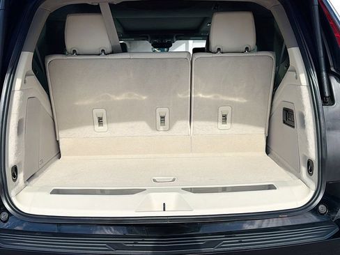 Used 2022 Cadillac Escalade Sport Platinum w/ Heavy-Duty Trailer Package AWD/4WD image 12