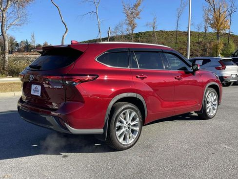 Used 2023 Toyota Highlander Limited image 31
