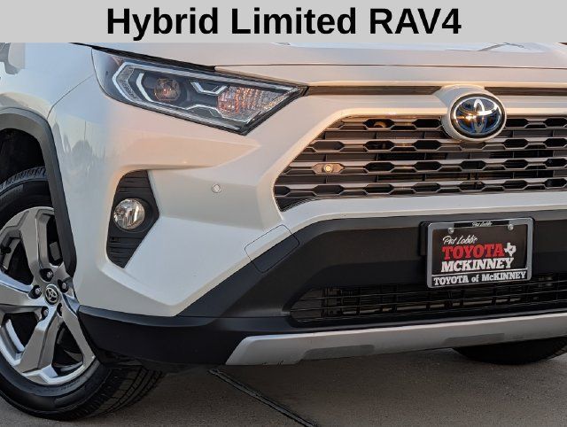 Used 2021 Toyota RAV4 Limited AWD/4WD image 3