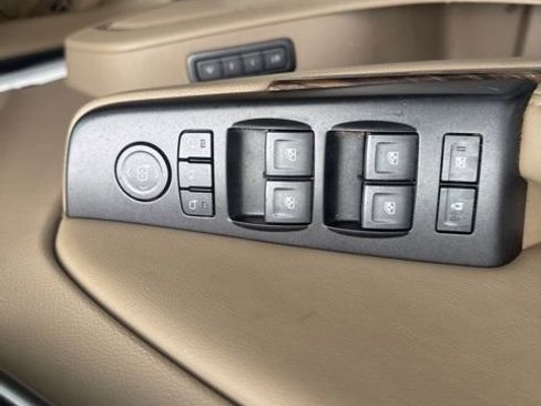 Used 2018 GMC Yukon XL SLT w/ Open Road Package image 14