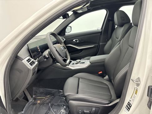 New 2026 BMW 330i xDrive Sedan w/ Convenience Package image 25