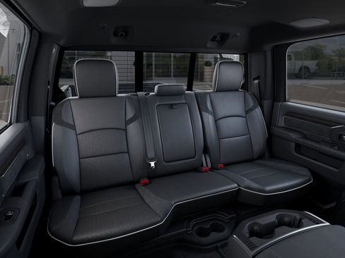 New 2025 RAM 3500 Laramie AWD/4WD image 15