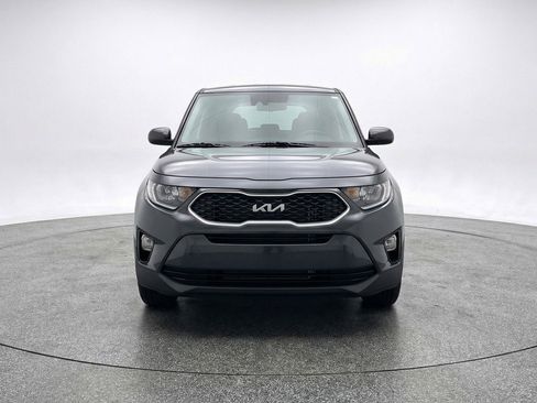 Used 2025 Kia Soul LX w/ LX Technology Package image 2