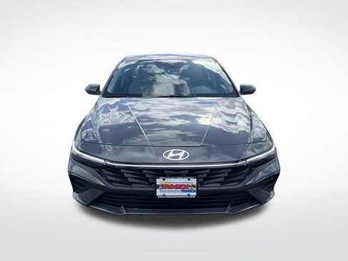 New 2026 Hyundai Elantra Limited FWD image 9