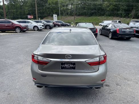 Used 2017 Lexus ES 350 w/ Luxury Package FWD image 7