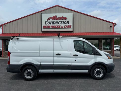 Used 2017 Ford Transit 150 130 Low Roof RWD image 3