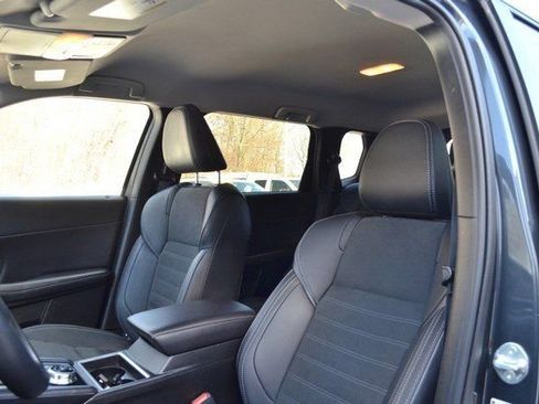 Used 2024 Mitsubishi Outlander SE image 16