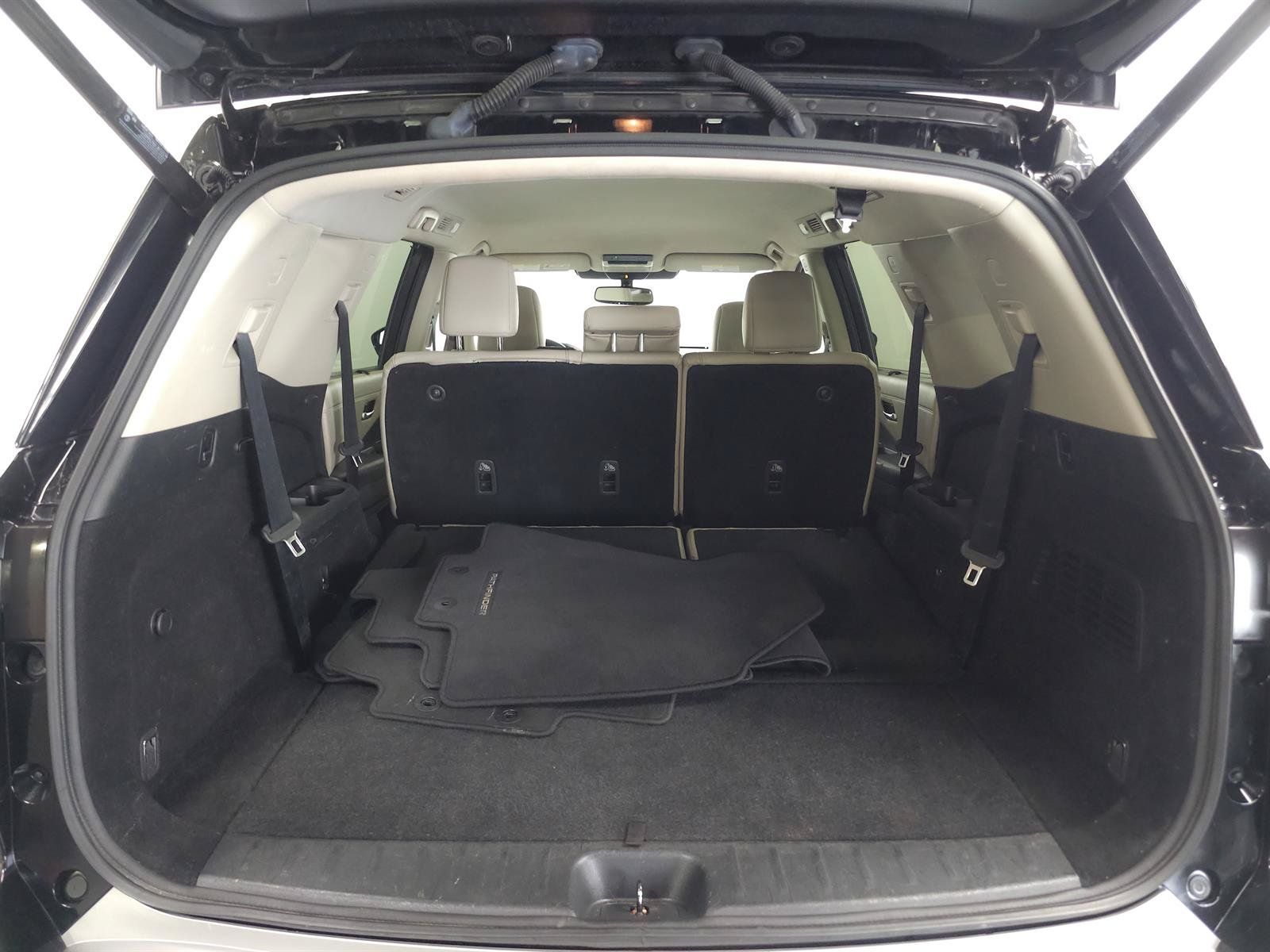 Used 2022 Nissan Pathfinder SL AWD/4WD image 11