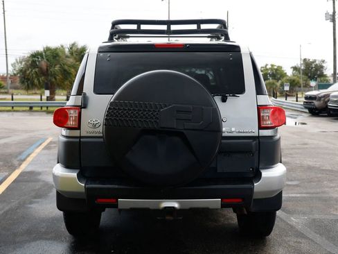 Used 2010 Toyota FJ Cruiser 4WD image 5