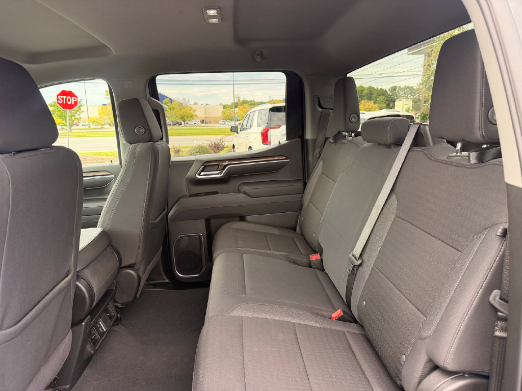 Used 2026 Chevrolet Silverado 1500 LT AWD/4WD image 13