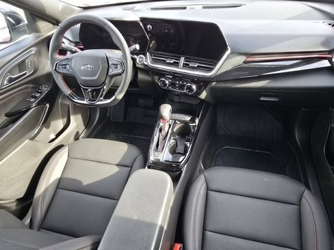 Certified 2025 Chevrolet Trax RS w/ Driver Confidence Package image 19