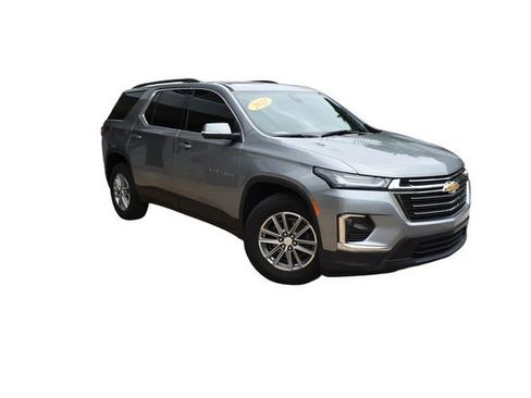 Used 2023 Chevrolet Traverse LT FWD image 2