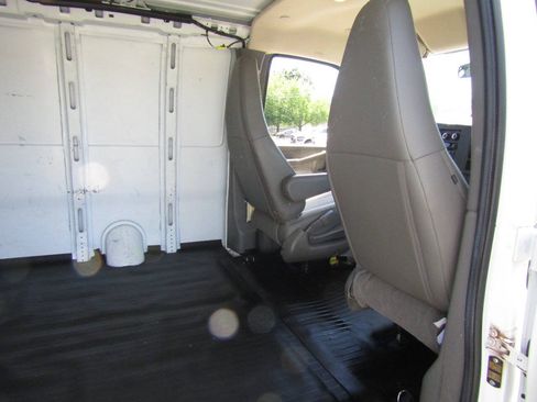 Used 2021 Chevrolet Express 2500 w/ Driver Convenience Package RWD image 20