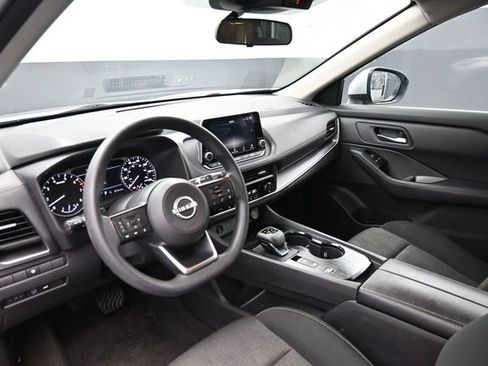 Used 2024 Nissan Rogue SV FWD image 13