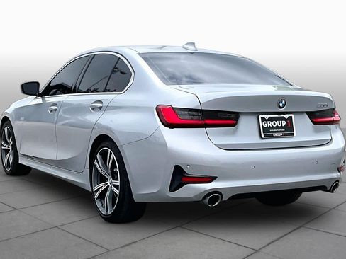 Used 2021 BMW 330i Sedan w/ Convenience Package RWD image 12