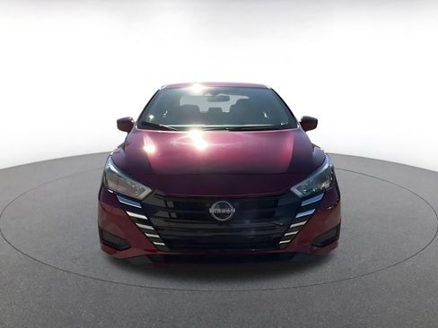 Used 2025 Nissan Versa SV image 4