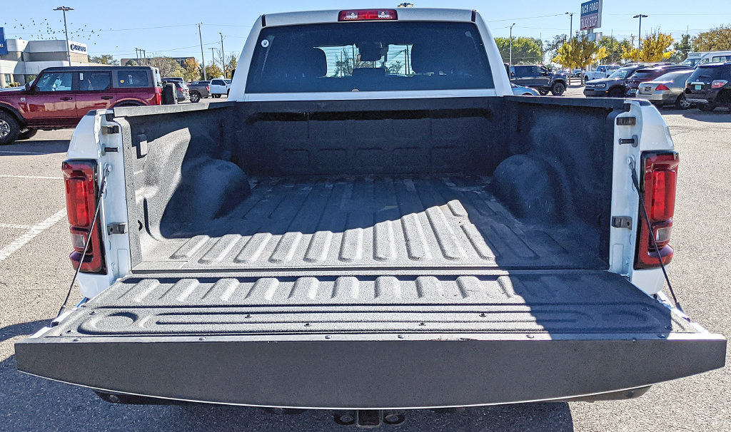 Used 2025 RAM 2500 Big Horn AWD/4WD image 17