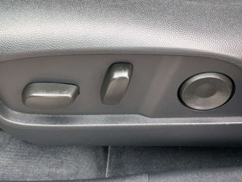 Used 2026 Chevrolet Equinox RS FWD image 18