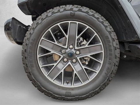 Used 2024 Jeep Wrangler High Altitude image 13