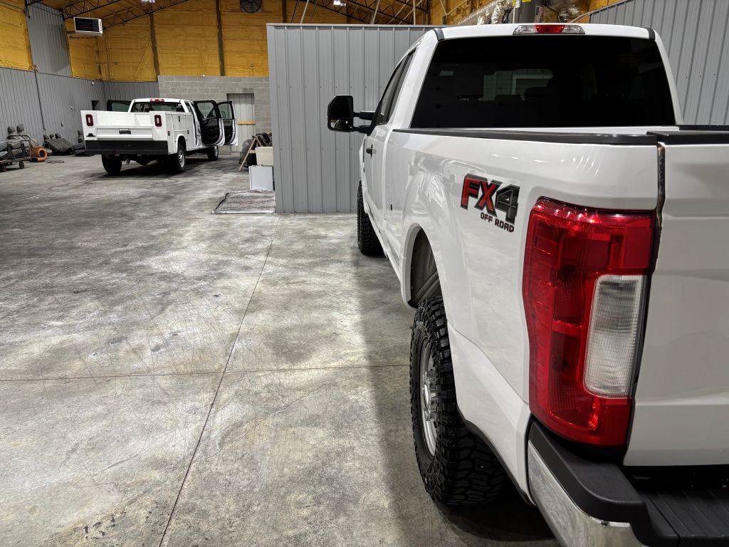 Used 2017 Ford F250 XL w/ Power Equipment Group AWD/4WD image 9