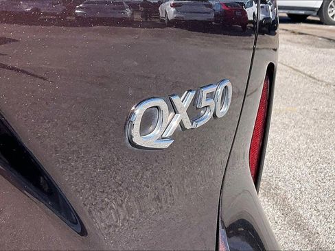 Used 2021 INFINITI QX50 Essential image 21