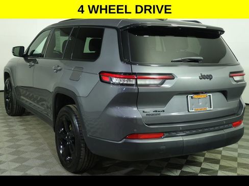 Used 2022 Jeep Grand Cherokee L Laredo AWD/4WD image 5